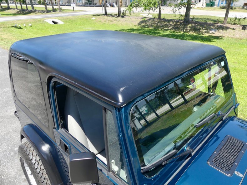 Jeep-Wrangler-1995-Emerald-Green-Metall-Gray-46