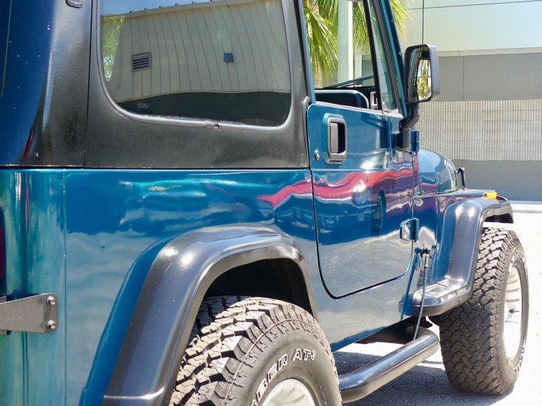 Jeep-Wrangler-1995-Emerald-Green-Metall-Gray-5