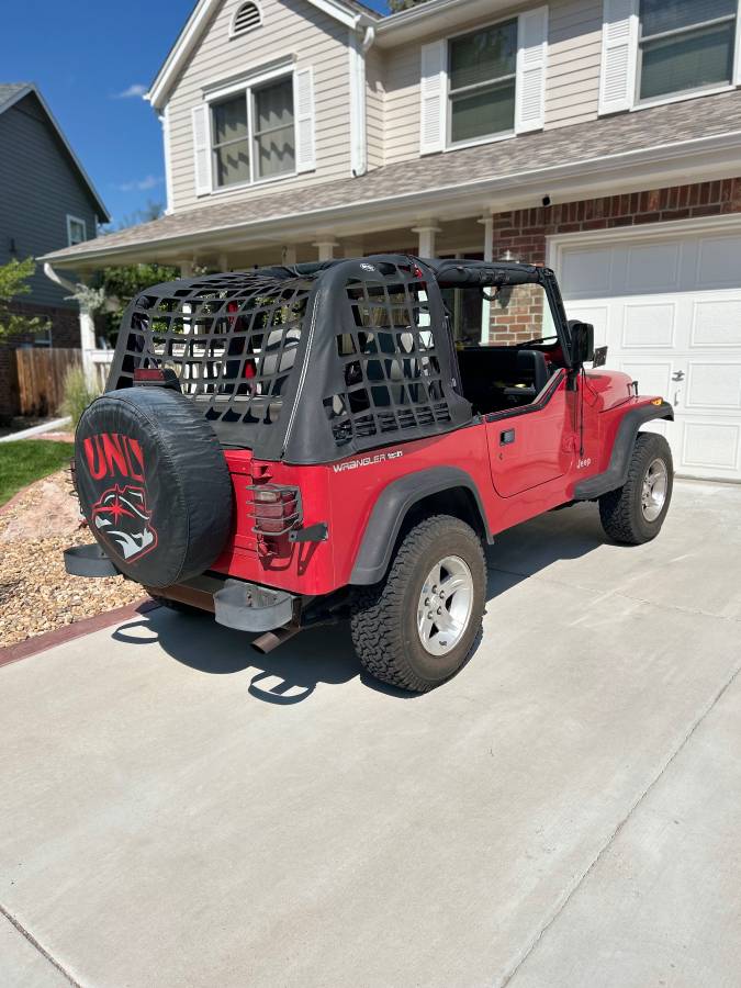 Jeep-Wrangler-1995-red
