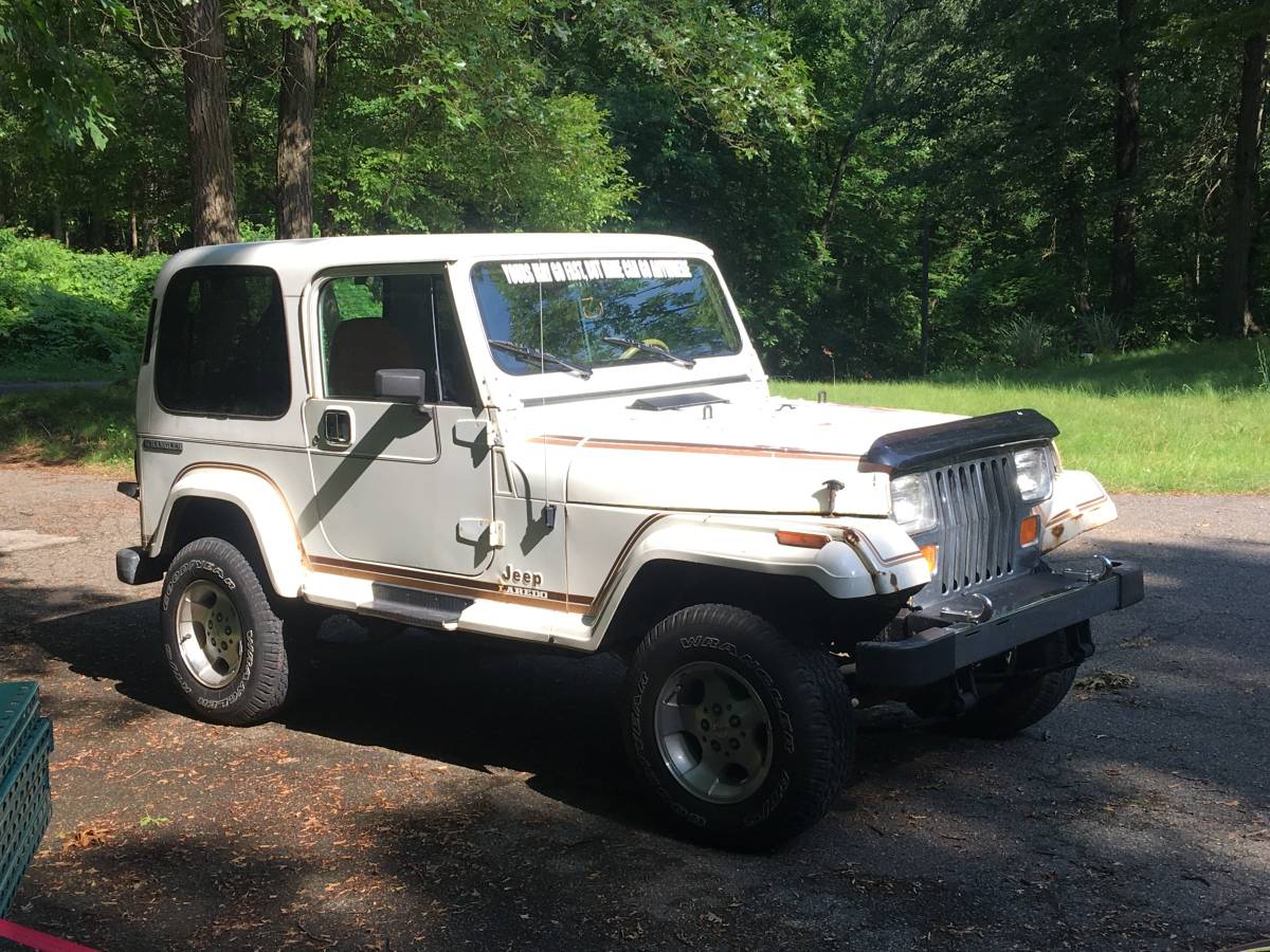 Jeep-Wrangler-yj-laredo-1987