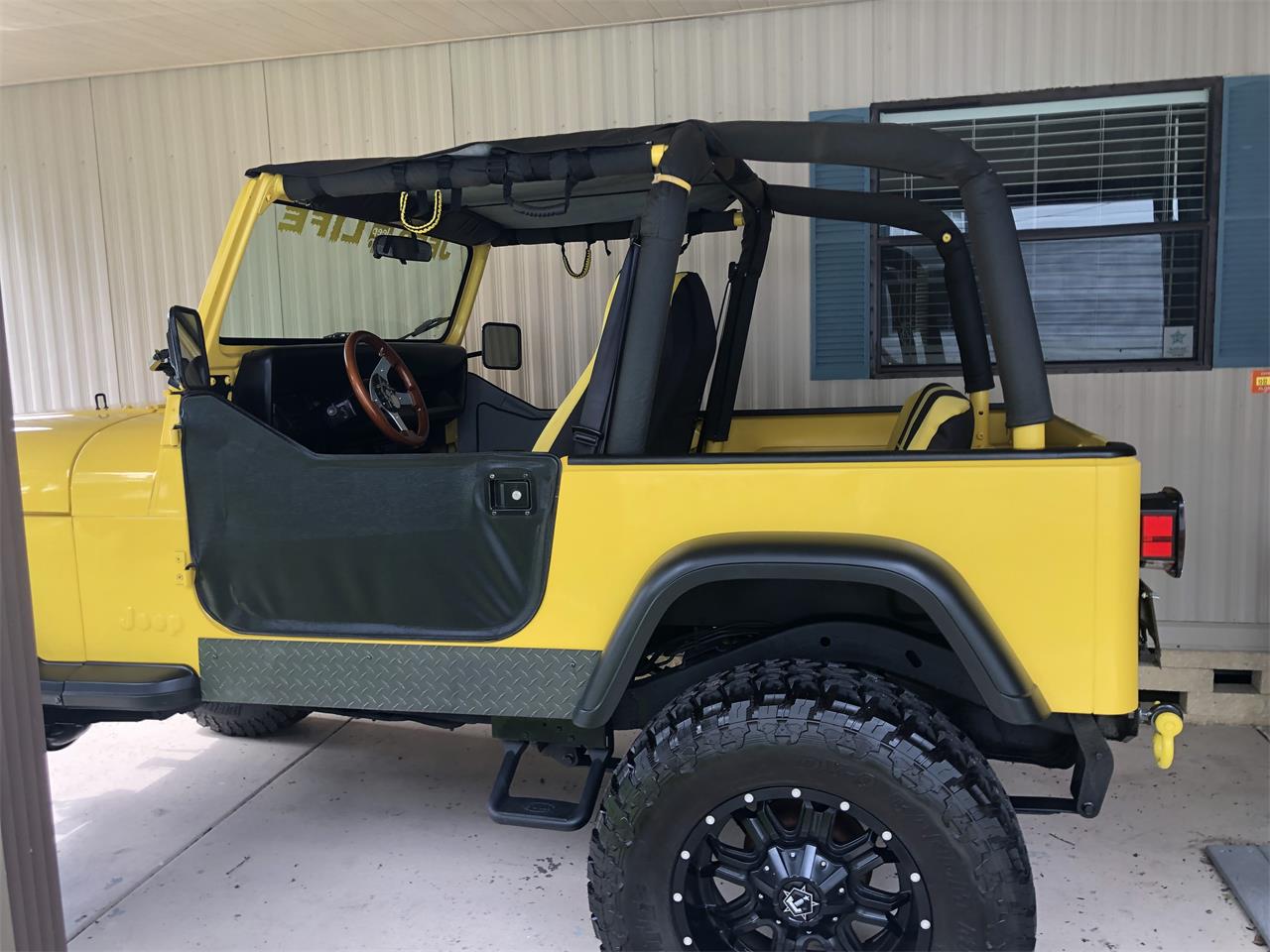 Jeep-Yj5-1994-Yellow-and-black-Yellow-and-black-6