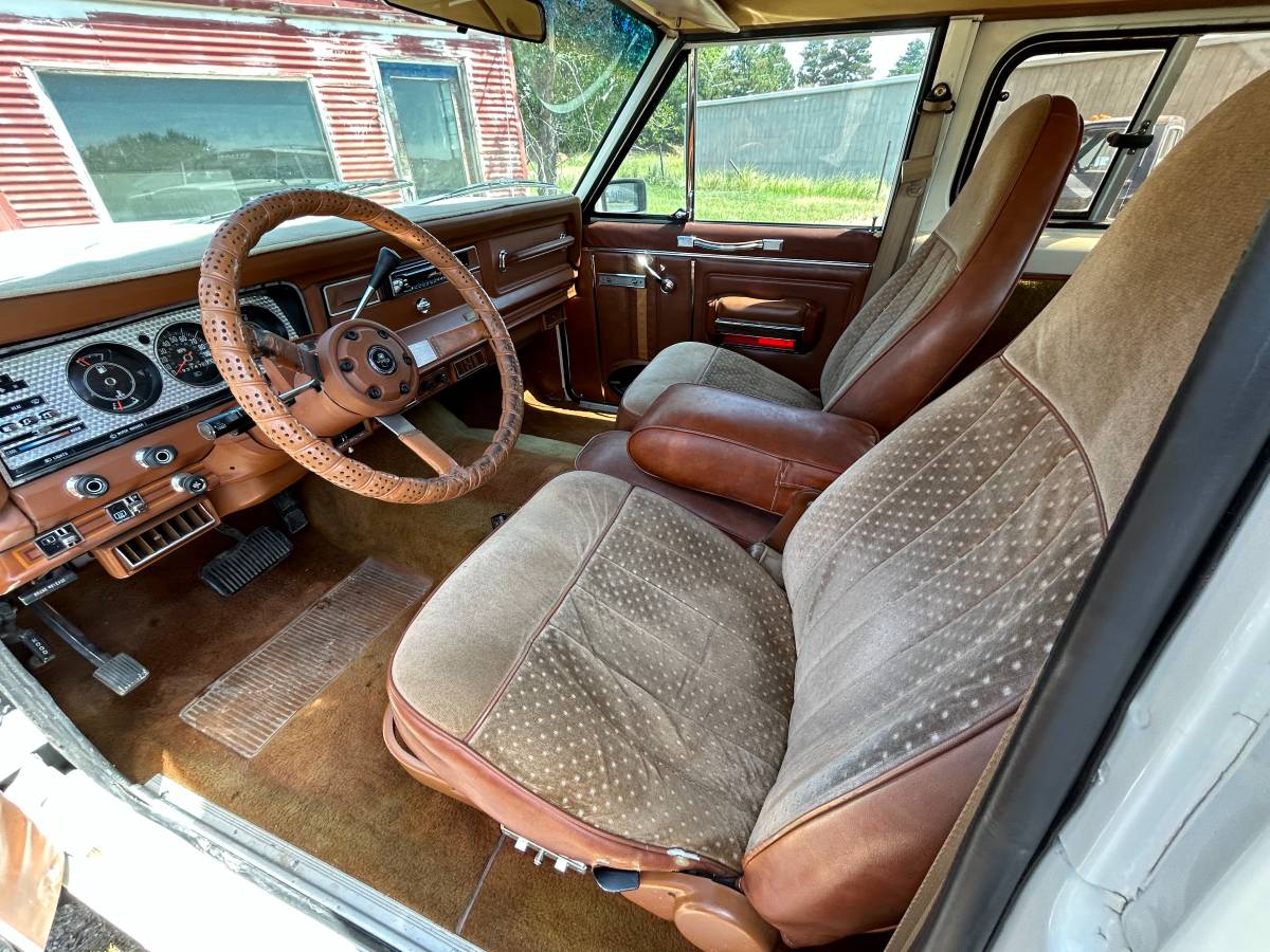 Jeep-cherokee-laredo-4x4-1983-9