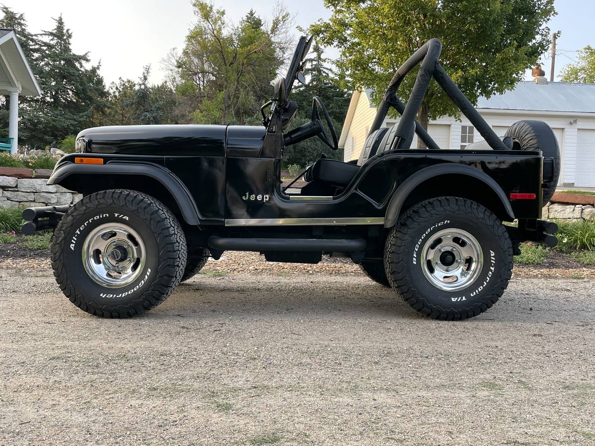 Jeep-cj-5-1979-black-10