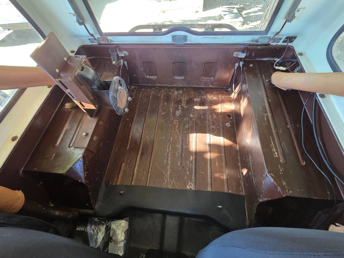 Jeep-cj-7-1982-brown-11