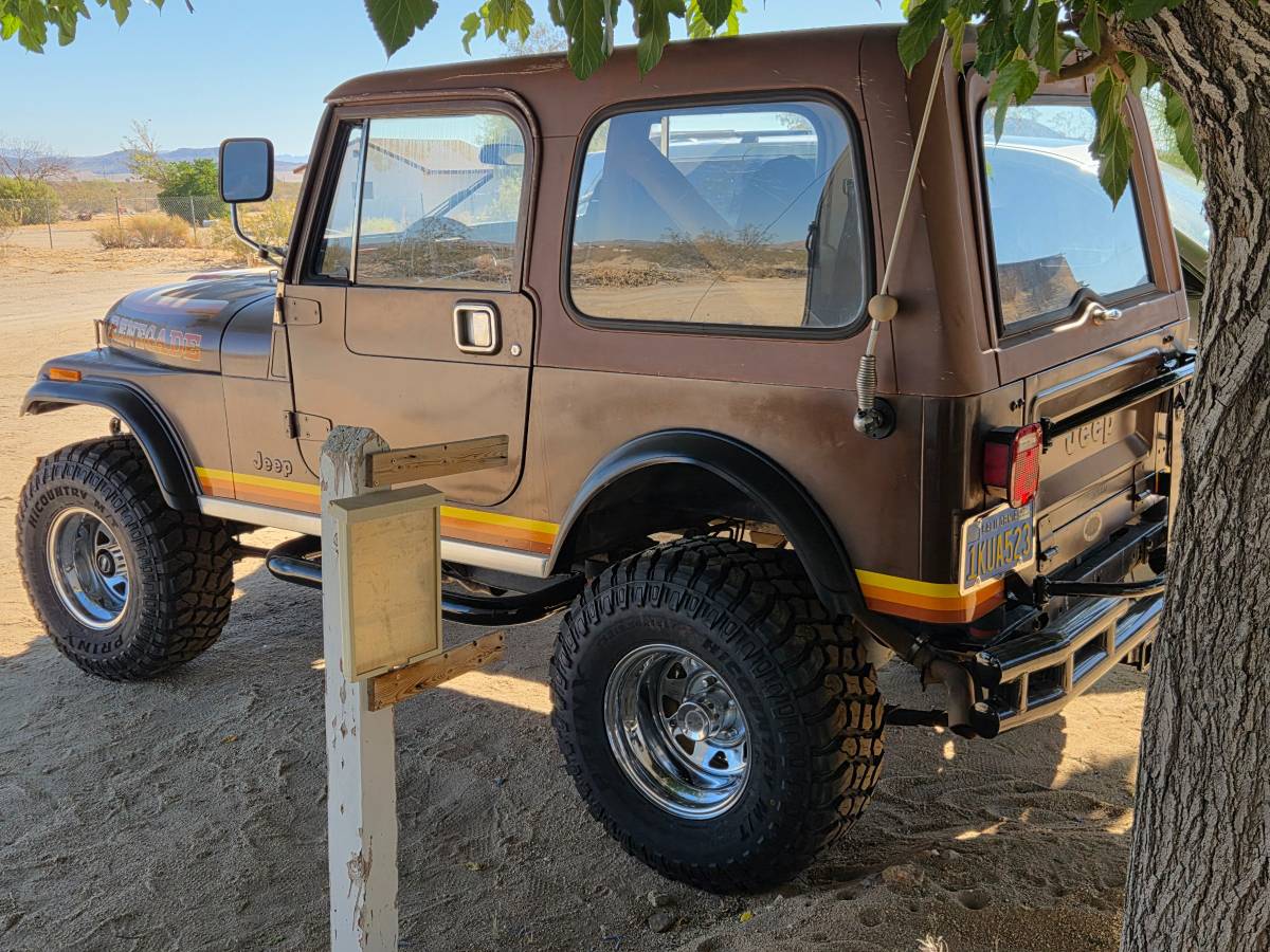 Jeep-cj-7-1982-brown-3