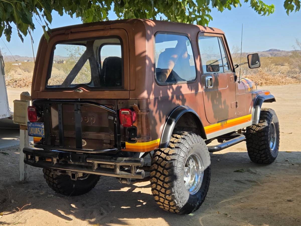 Jeep-cj-7-1982-brown-5