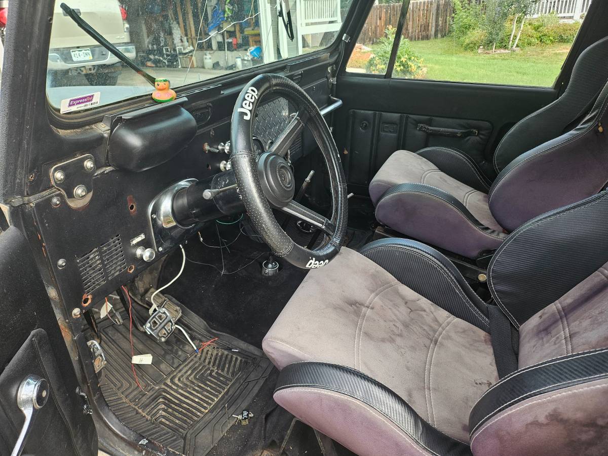 Jeep-cj7-1980-black-3