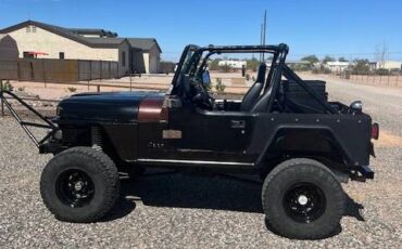 Jeep-cj7-1981-black-1