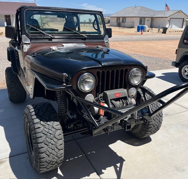 Jeep-cj7-1981-black-4