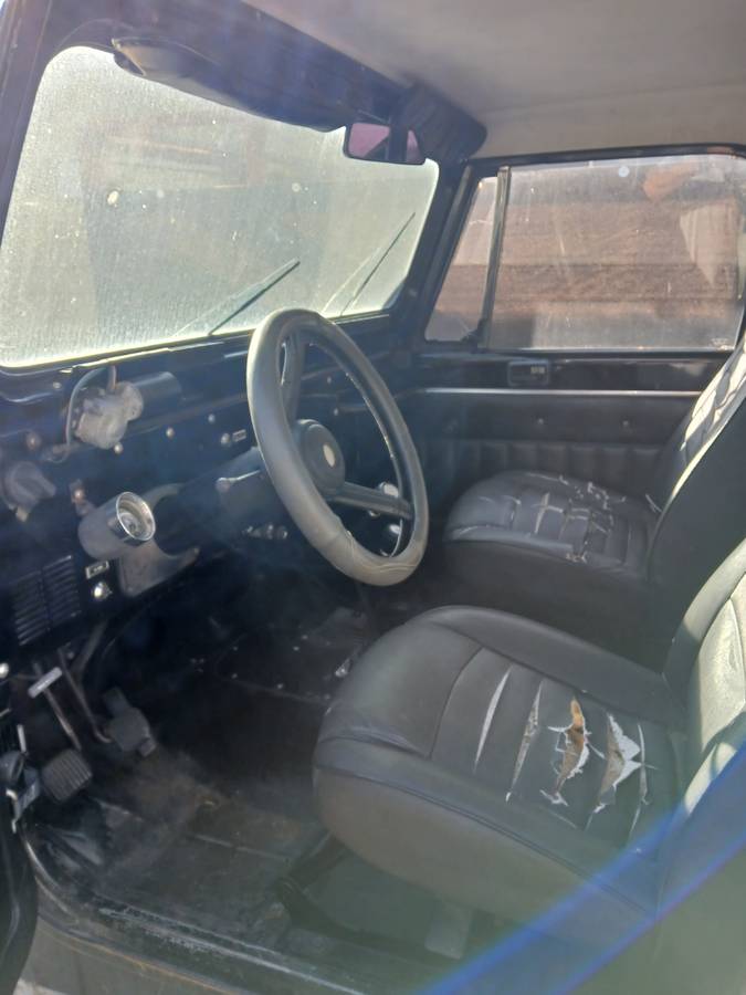Jeep-cj7-1983-black-4