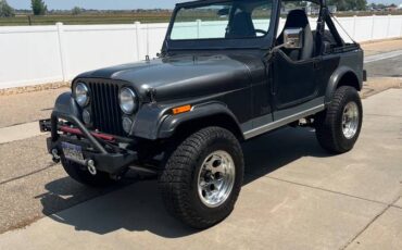Jeep-cj7-1984-silver