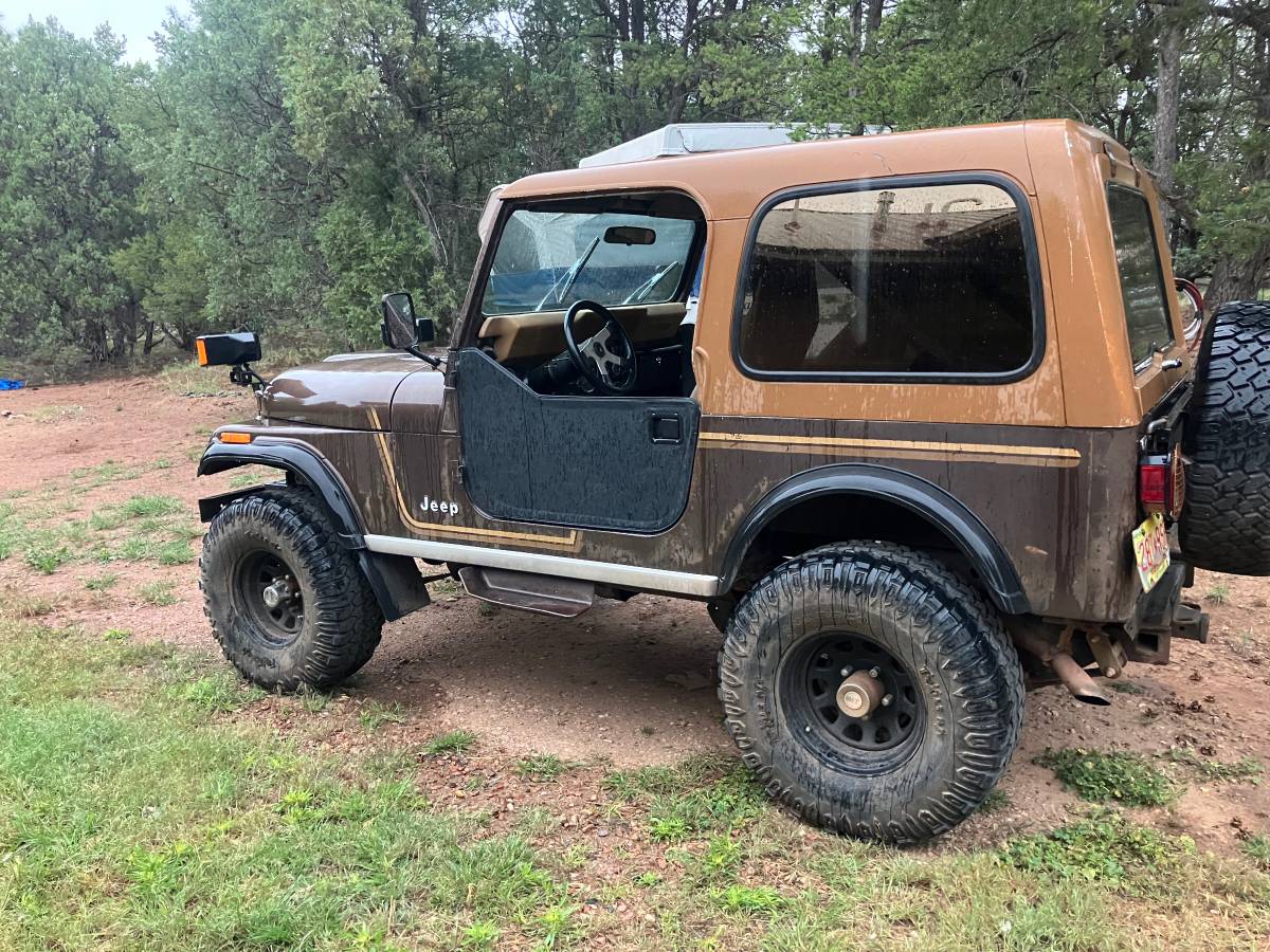 Jeep-cj7-1985-brown-1