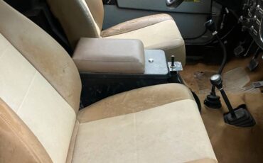 Jeep-cj7-1985-brown-2