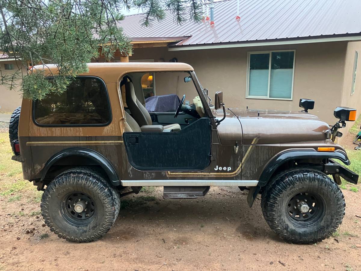 Jeep-cj7-1985-brown-26