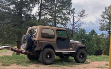 Jeep-cj7-1985-brown-9