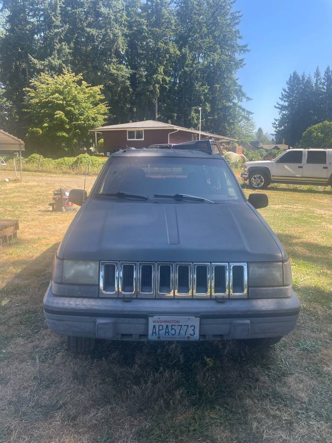 Jeep-grand-cherokee-laredo-1993-grey-1