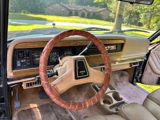 Jeep-grand-wagoneer-1990-black-10