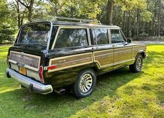 Jeep-grand-wagoneer-1990-black-2