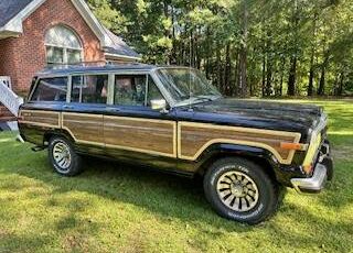Jeep-grand-wagoneer-1990-black