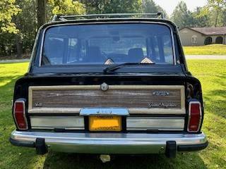 Jeep-grand-wagoneer-1990-black-5