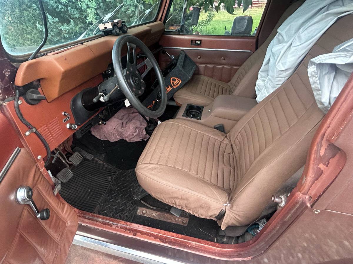 Jeep-renegade-1981-brown-2