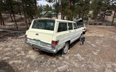 Jeep-wagoneer-1971-1