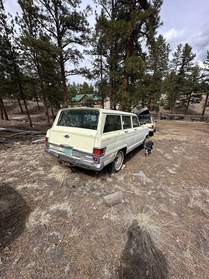 Jeep-wagoneer-1971-1
