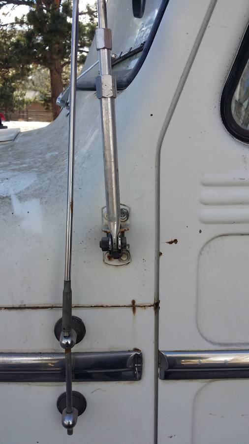 Jeep-willys-1964-white-10