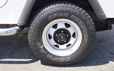 Jeep-wrangler-1991-white-14
