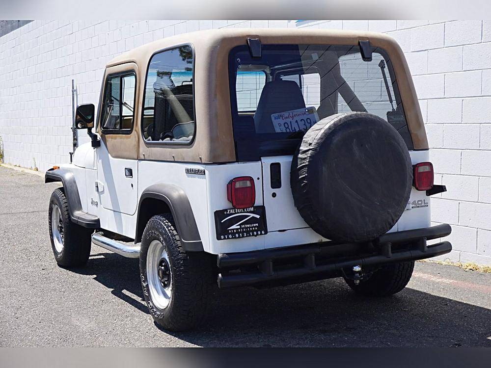 Jeep-wrangler-1991-white-3