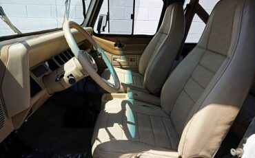 Jeep-wrangler-1991-white-8