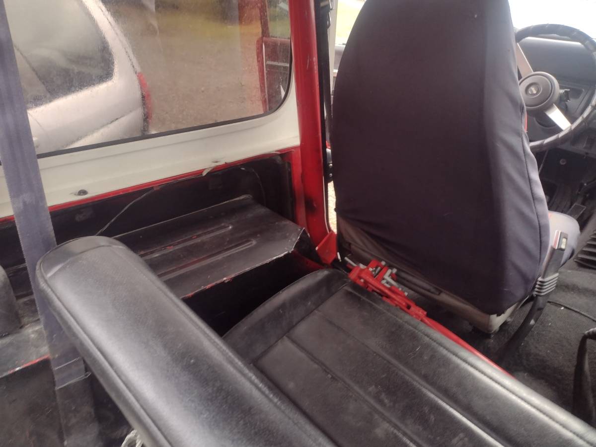 Jeep-wrangler-1992-red-5