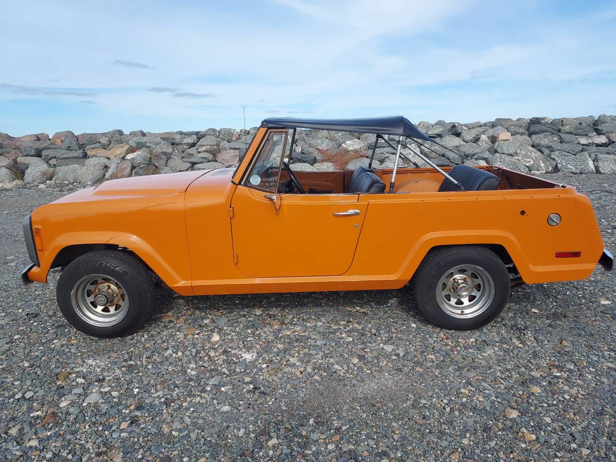 Jeepster-commando-4wd-1972-orange-1