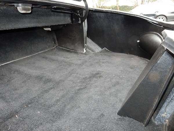 Jensen-Interceptor-1976-Black-Black-16