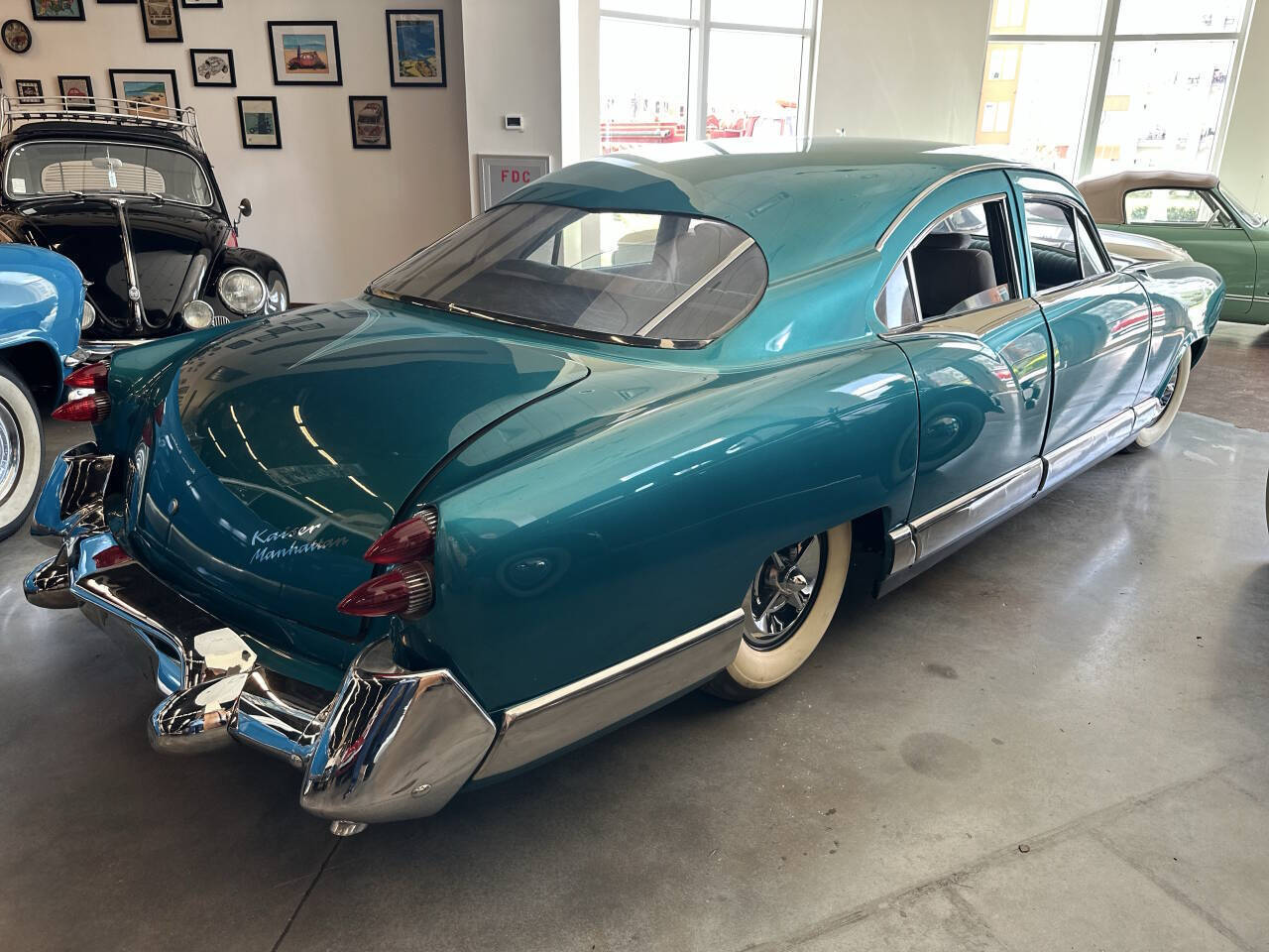 Kaiser-Manhattan-1954-Sedan-2