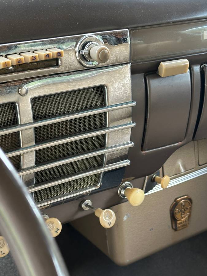 Kaiser-special-1947-blue-16