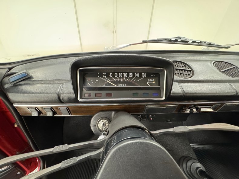 Lada-Other-1985-Corrida-Red-Black-11