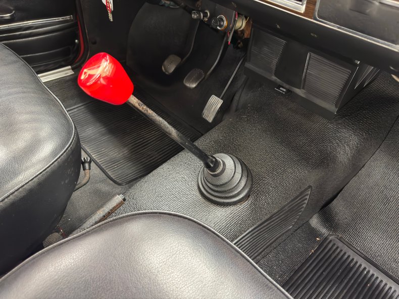 Lada-Other-1985-Corrida-Red-Black-16