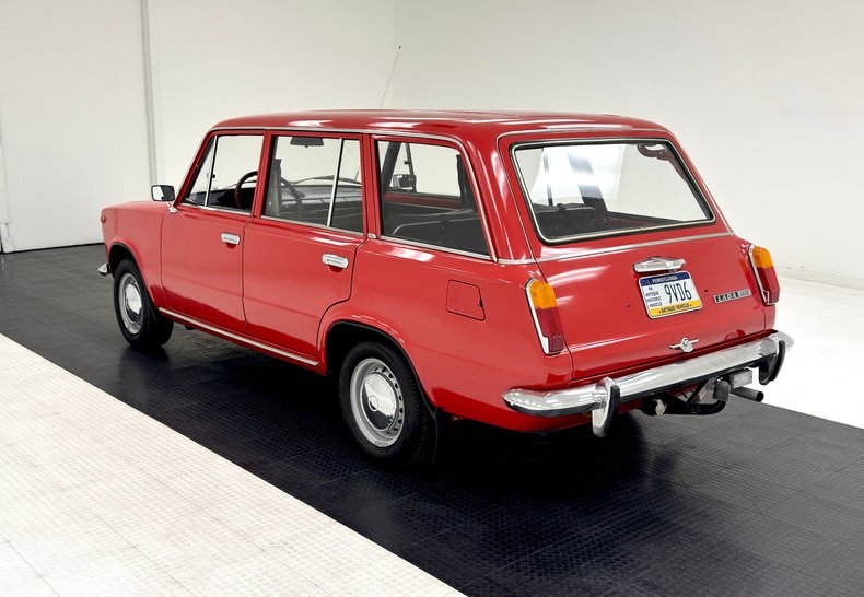 Lada-Other-1985-Corrida-Red-Black-2