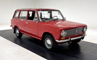 Lada-Other-1985-Corrida-Red-Black-21