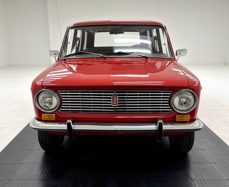 Lada-Other-1985-Corrida-Red-Black-22