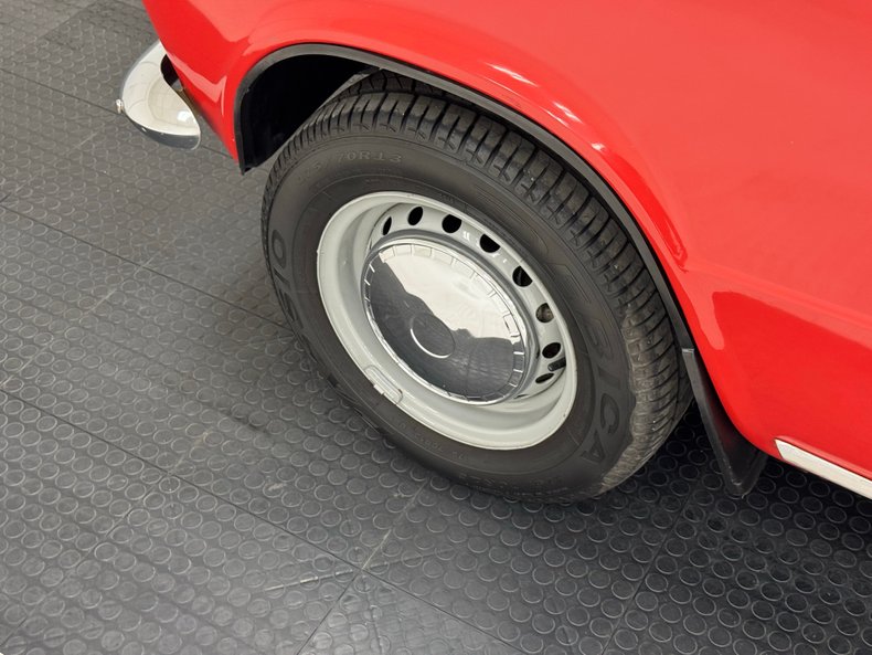 Lada-Other-1985-Corrida-Red-Black-25