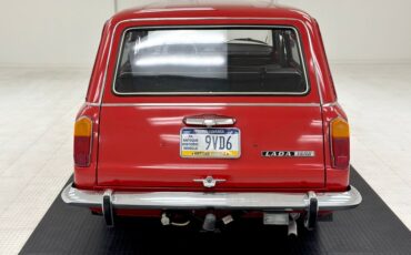 Lada-Other-1985-Corrida-Red-Black-3