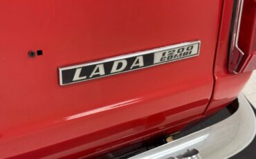 Lada-Other-1985-Corrida-Red-Black-31