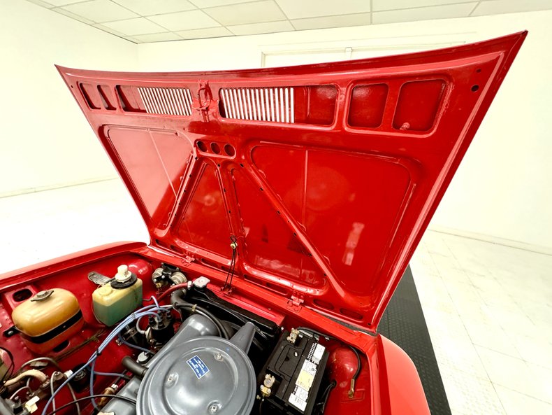 Lada-Other-1985-Corrida-Red-Black-32