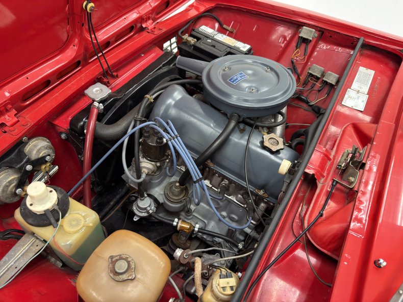 Lada-Other-1985-Corrida-Red-Black-33