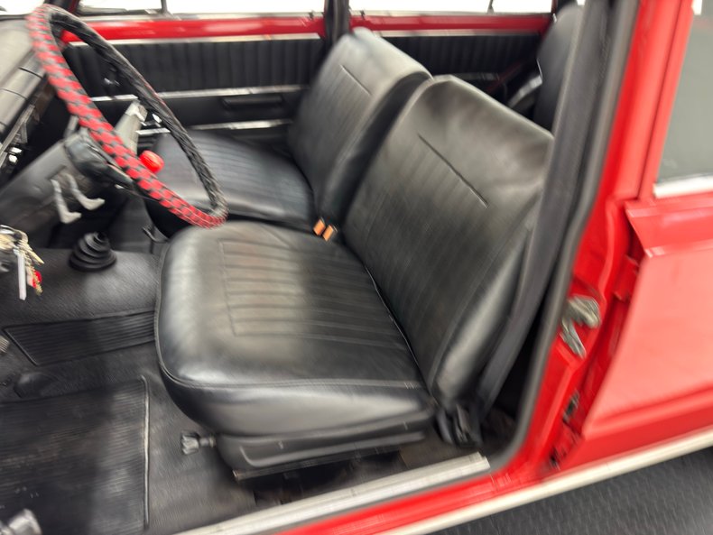 Lada-Other-1985-Corrida-Red-Black-4