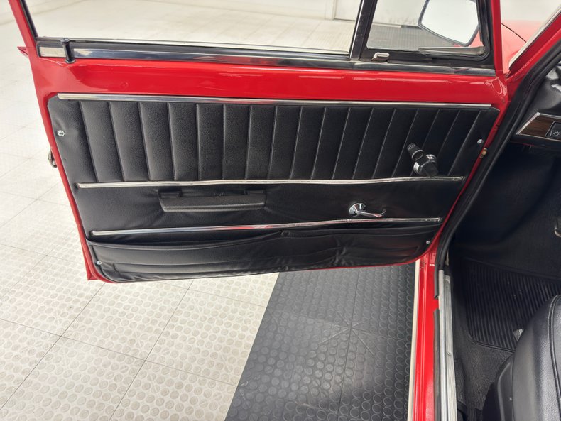 Lada-Other-1985-Corrida-Red-Black-41