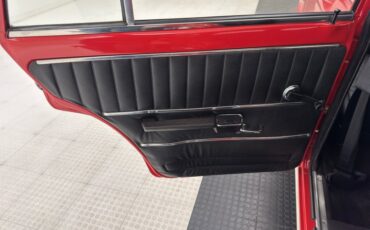 Lada-Other-1985-Corrida-Red-Black-42