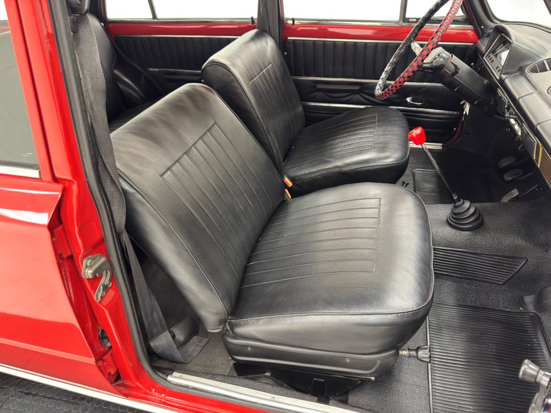 Lada-Other-1985-Corrida-Red-Black-8